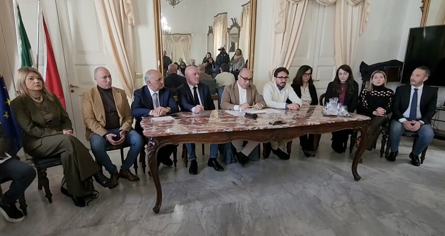 Conferenza di fine anno: il sindaco espone criticità e priorità del Comune