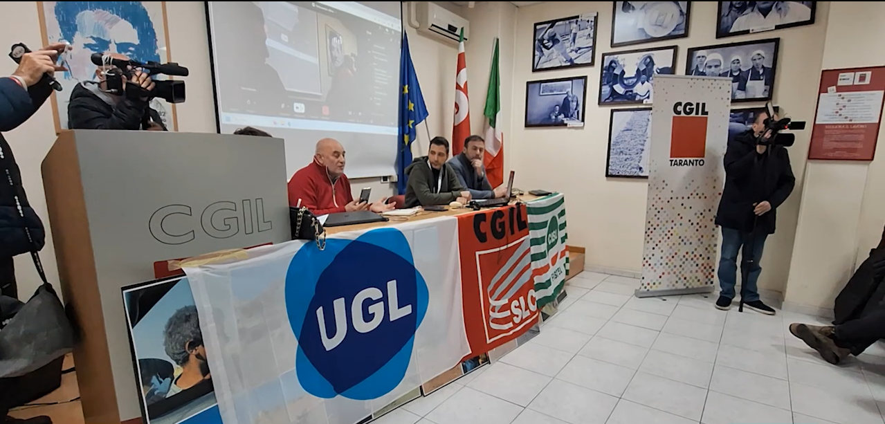 Il futuro dei lavoratori dei call center tarantini torna al centro del dibattito.