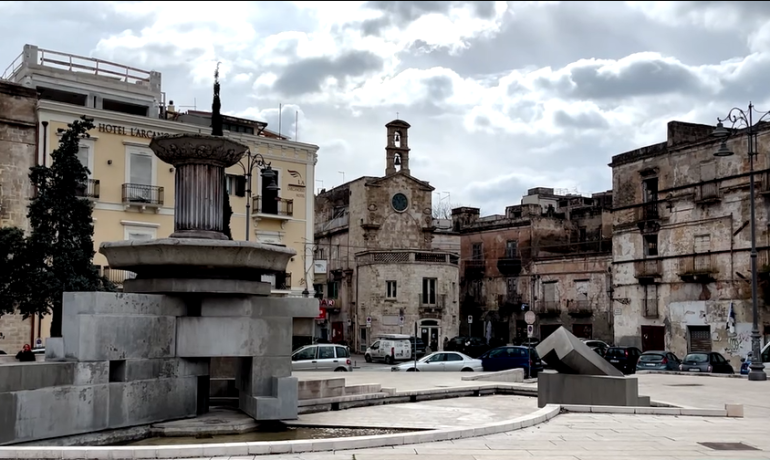 Piazza Fontana tra abbandono e speranze
