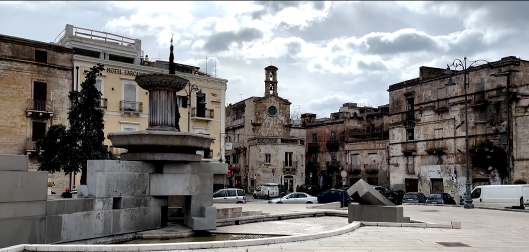 Piazza Fontana tra abbandono e speranze
