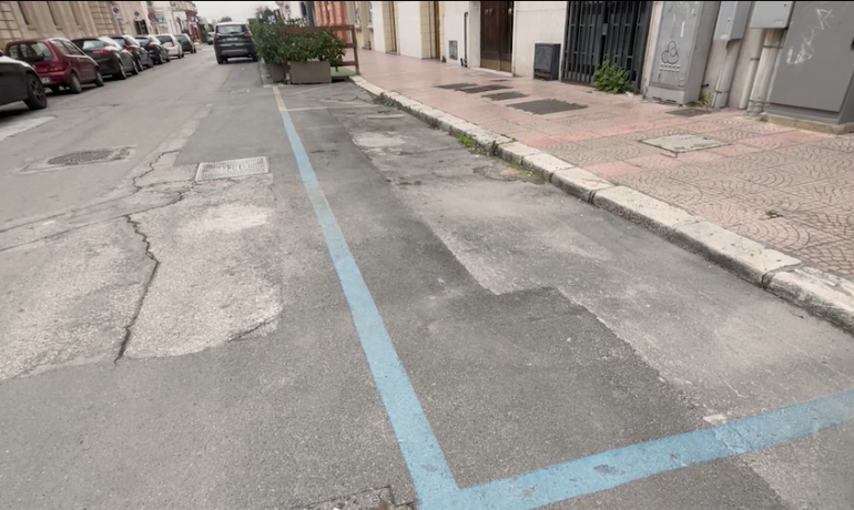 Taranto, sosta più economica: l’abbonamento scende a 25 euro