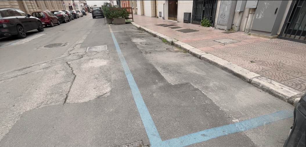 Taranto, sosta più economica: l’abbonamento scende a 25 euro