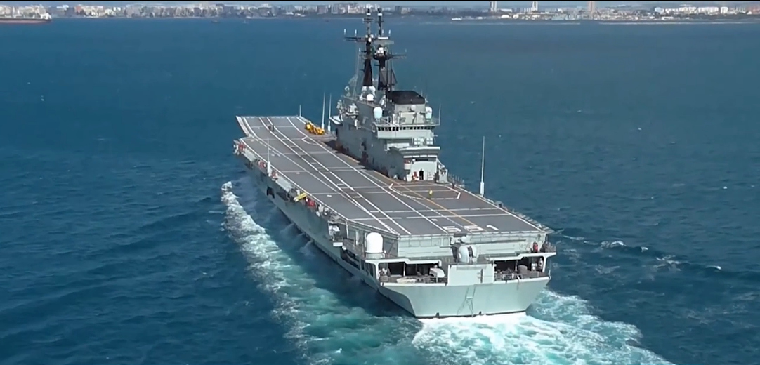 Garibaldi addio: la portaerei lascia Taranto per l’Indonesia