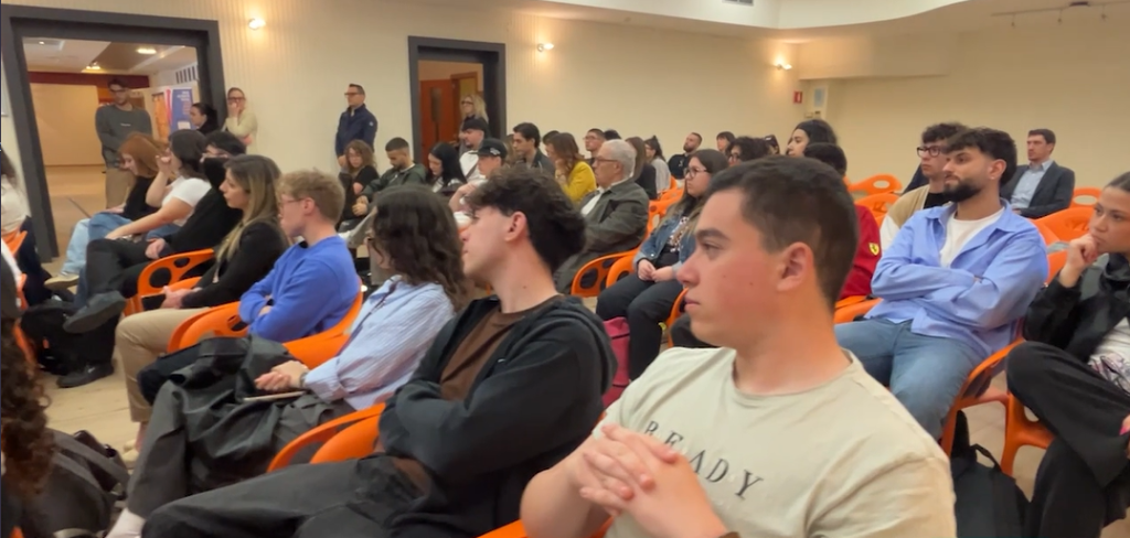 “Io resto”: la lezione dei giovani che credono ancora in Taranto