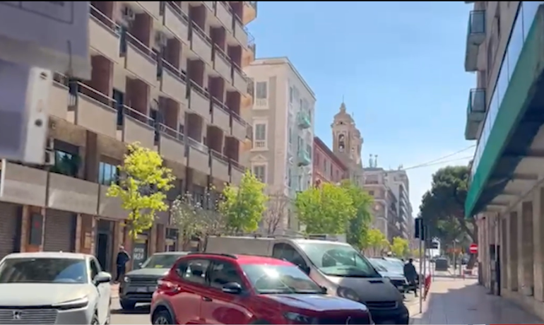 Corso Umberto bloccato, ma i lavori non ci sono: il paradosso