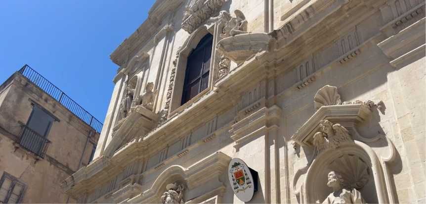 Don Emanuele: "Non si punti il dito sulla città vecchia"