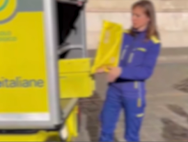 Postina sviene per il caldo durante il lavoro